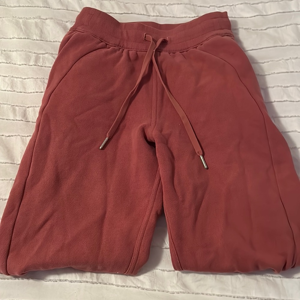 Lululemon High Rise Scuba Joggers 28”